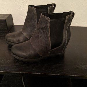 Sorel Chelsea boots quarry size 6